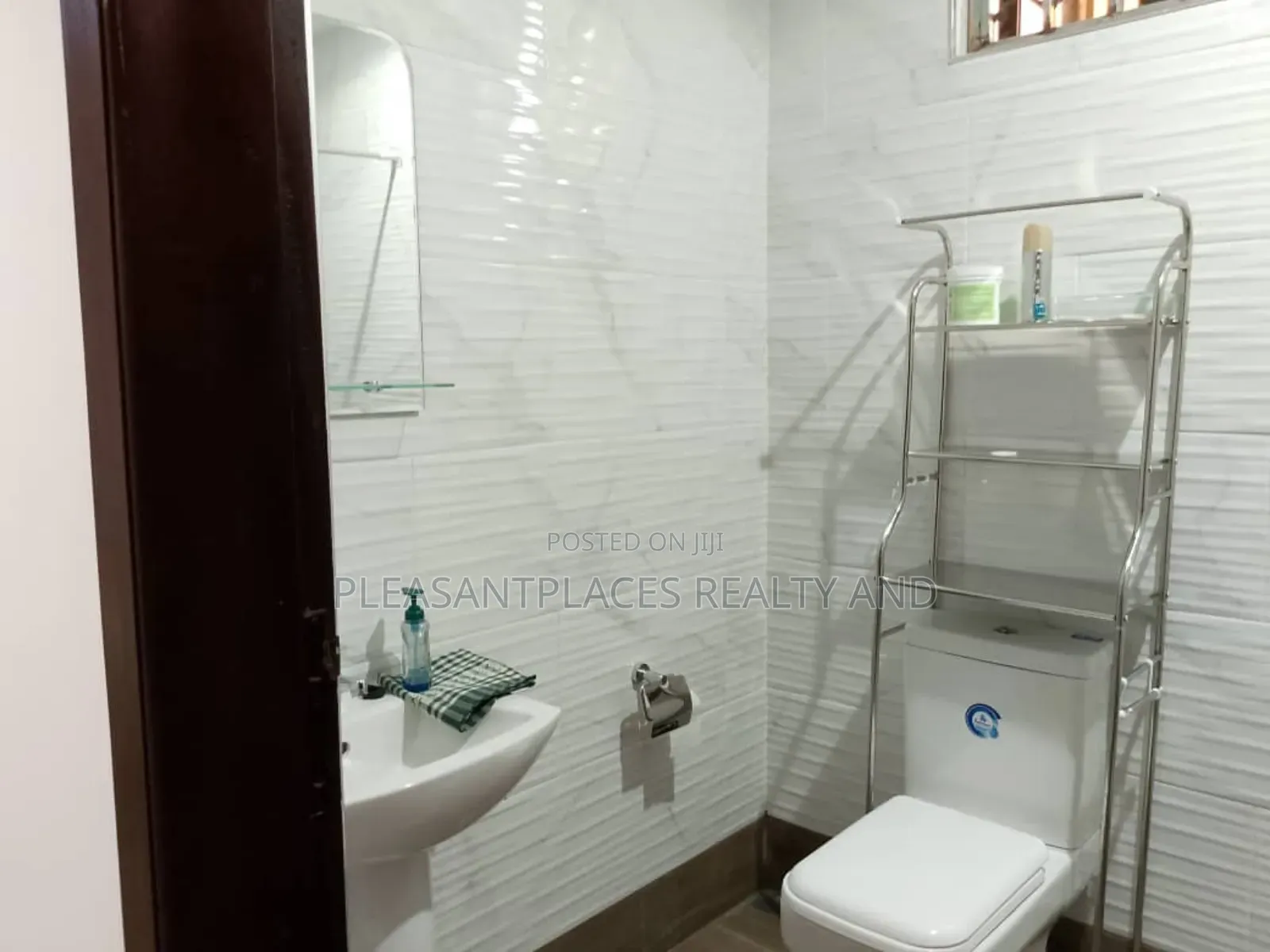 Furnished 2bdrm Apartment in Pleasantplaces, East Legon for rent