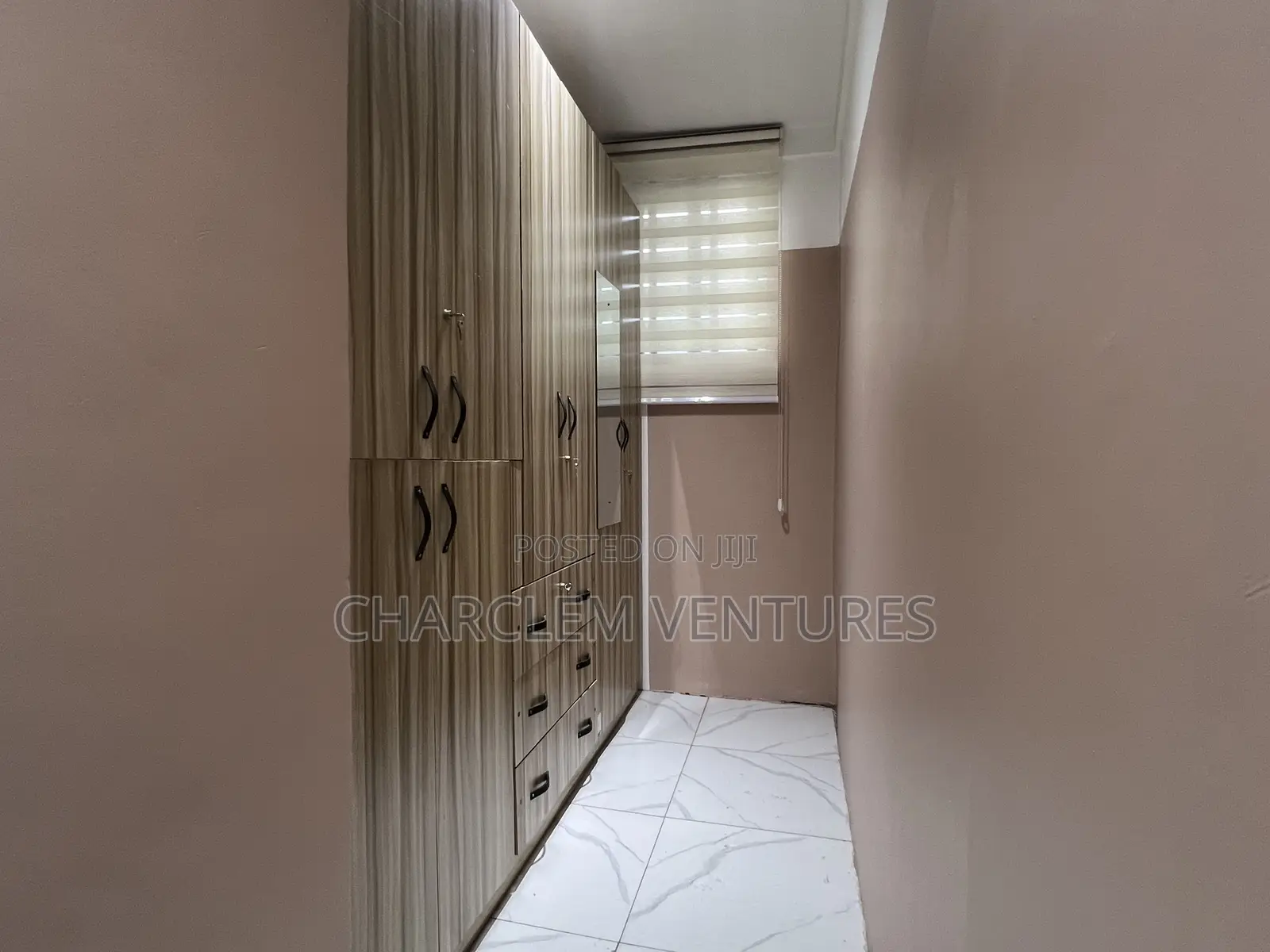 20bdrm House in Charclem Ventures, Accra Metropolitan for sale