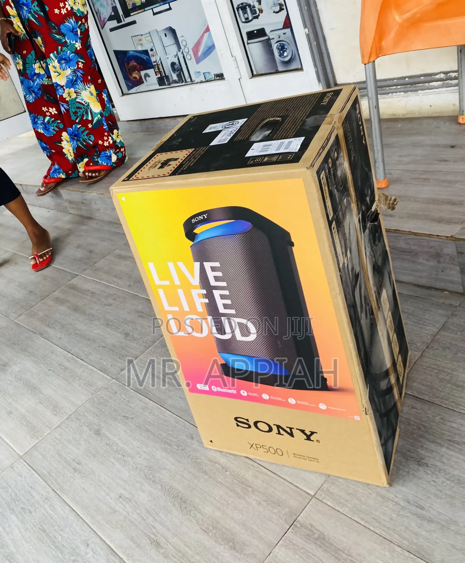 Lovely Design Sony SRS Xp500 Wireless Bluetooth Speaker.