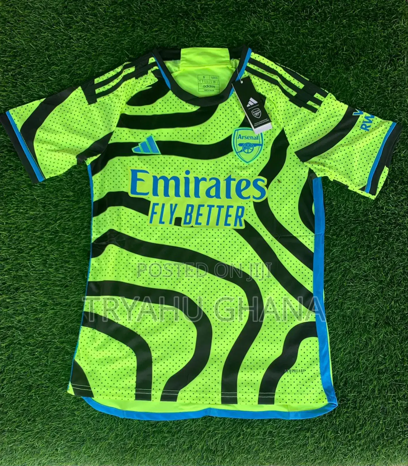 Get Your Original Arsenal Jersey Now at Tryahu Shop