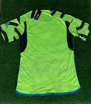 Get Your Original Arsenal Jersey Now at Tryahu Shop