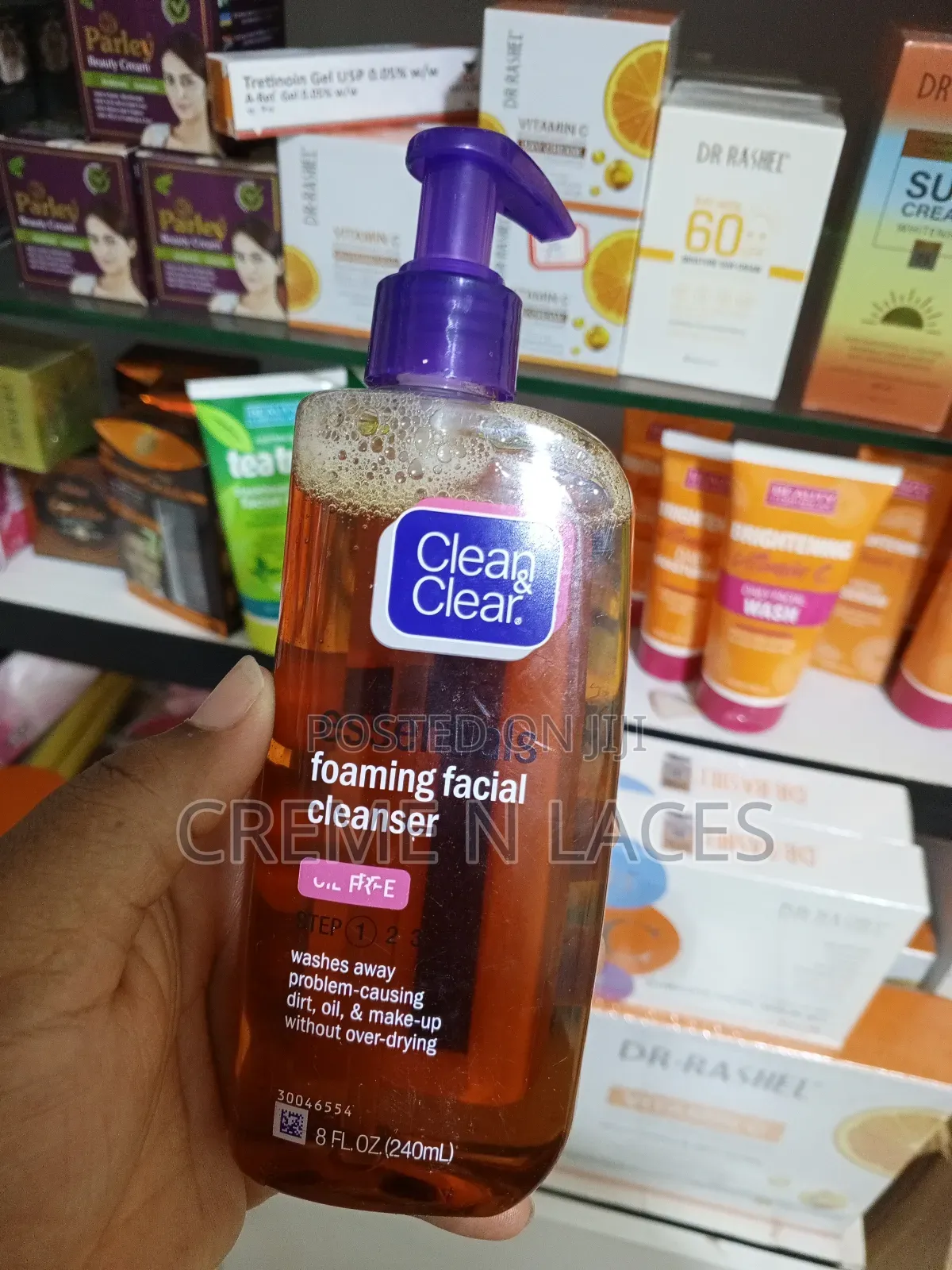Clean Clear
Essentials Foaming Facial Cleanser - 240 Ml
