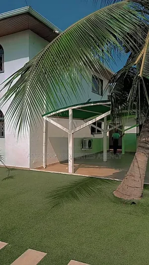 7bdrm House in Adjiriganor for sale