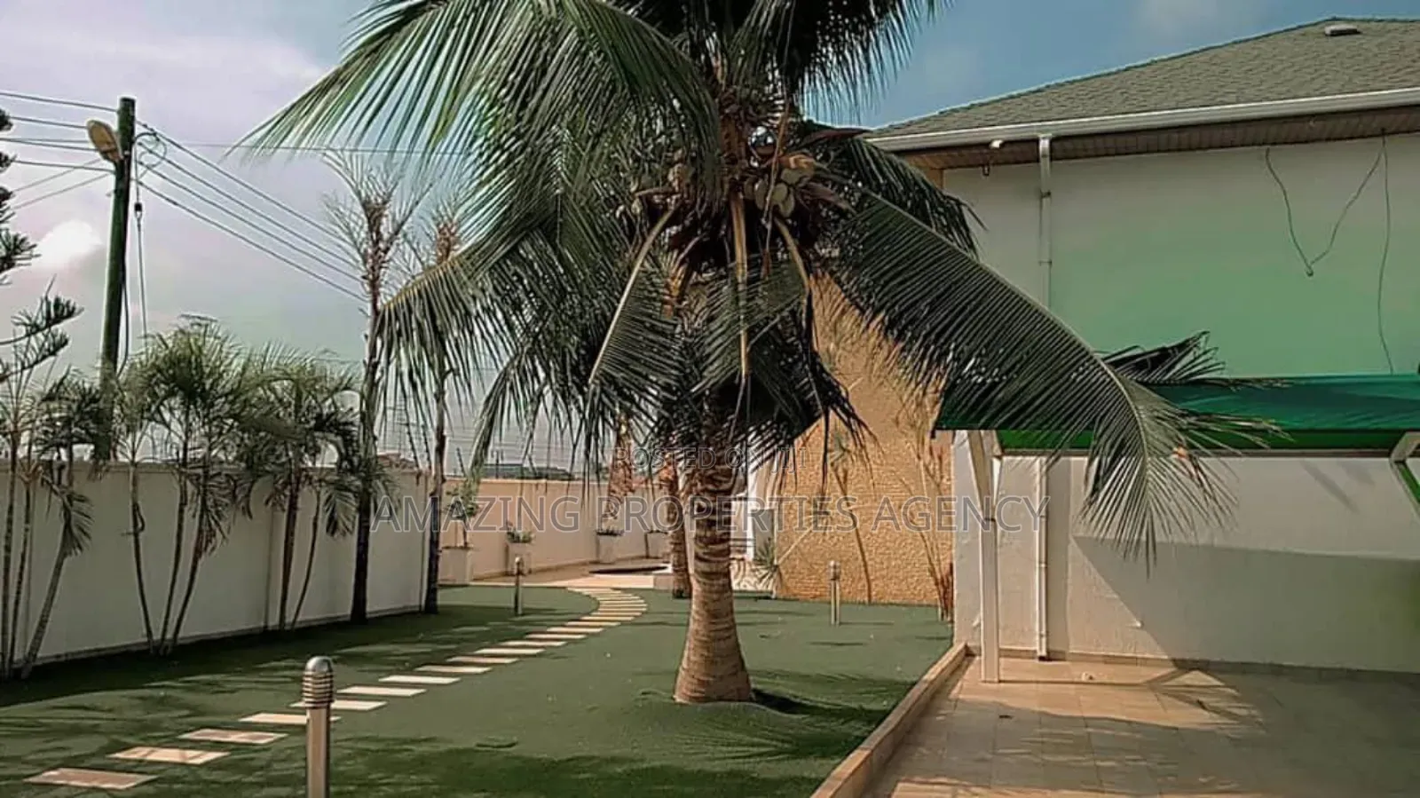 7bdrm House in Adjiriganor for sale