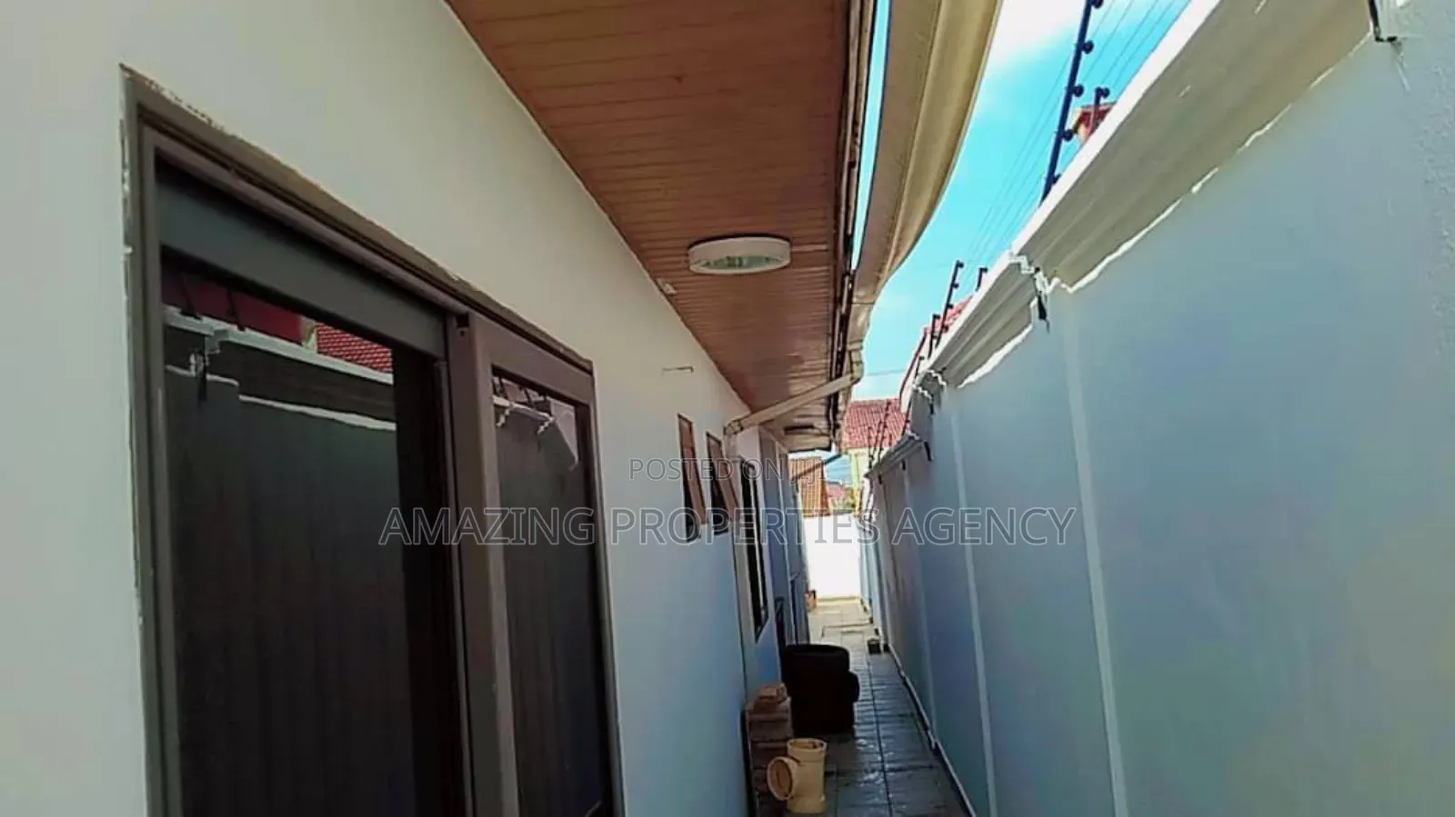 7bdrm House in Adjiriganor for sale