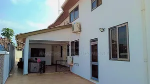 7bdrm House in Adjiriganor for sale