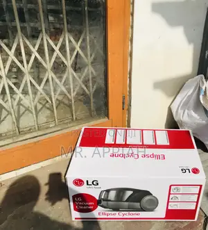 Long Lasting LG Electric Vacuum Cleaner(VC5420NNTR)Plastic.