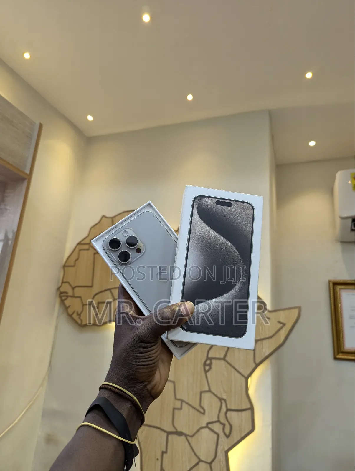 New Apple iPhone 15 Pro Max 256 GB White