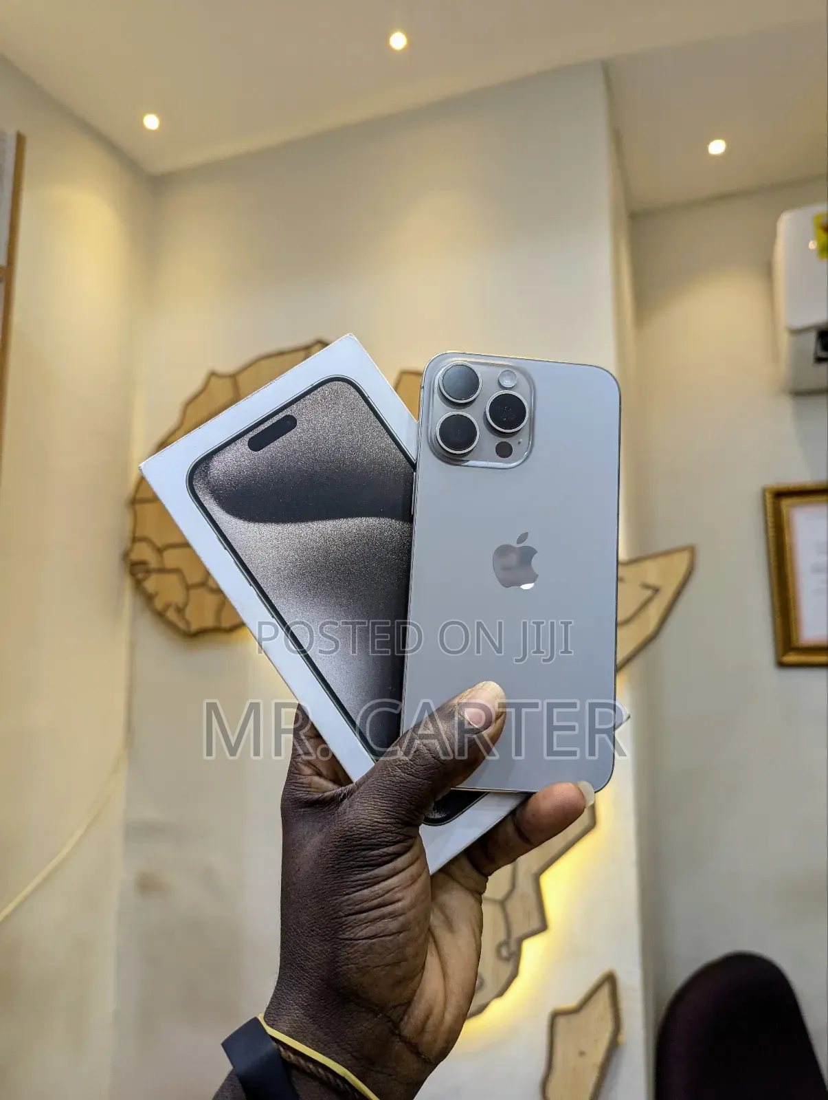 New Apple iPhone 15 Pro Max 256 GB White