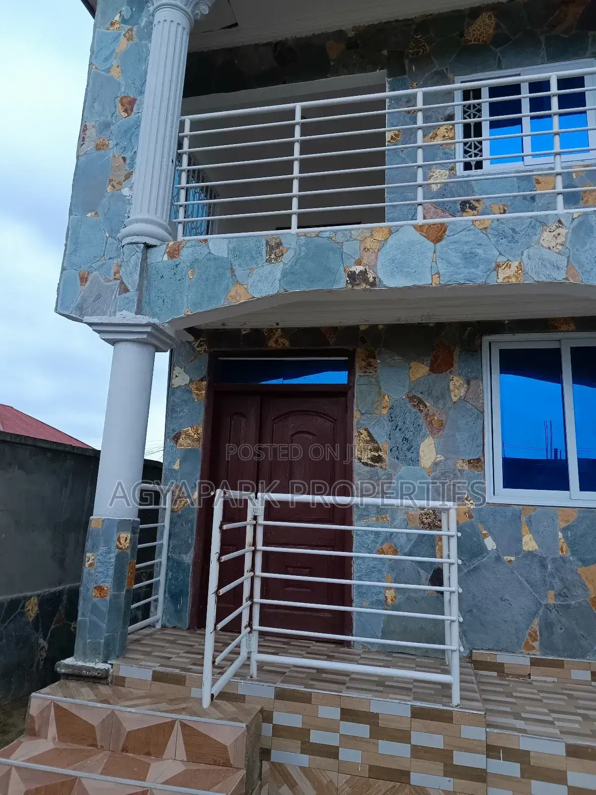 1bdrm Apartment in Amasaman  Ccocobord for rent
