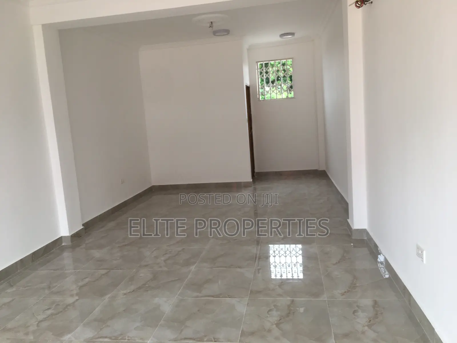 Newly Built Shop for Rent in Community 25