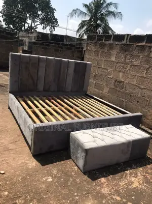 Queen Size Bed Frame With Ottoman