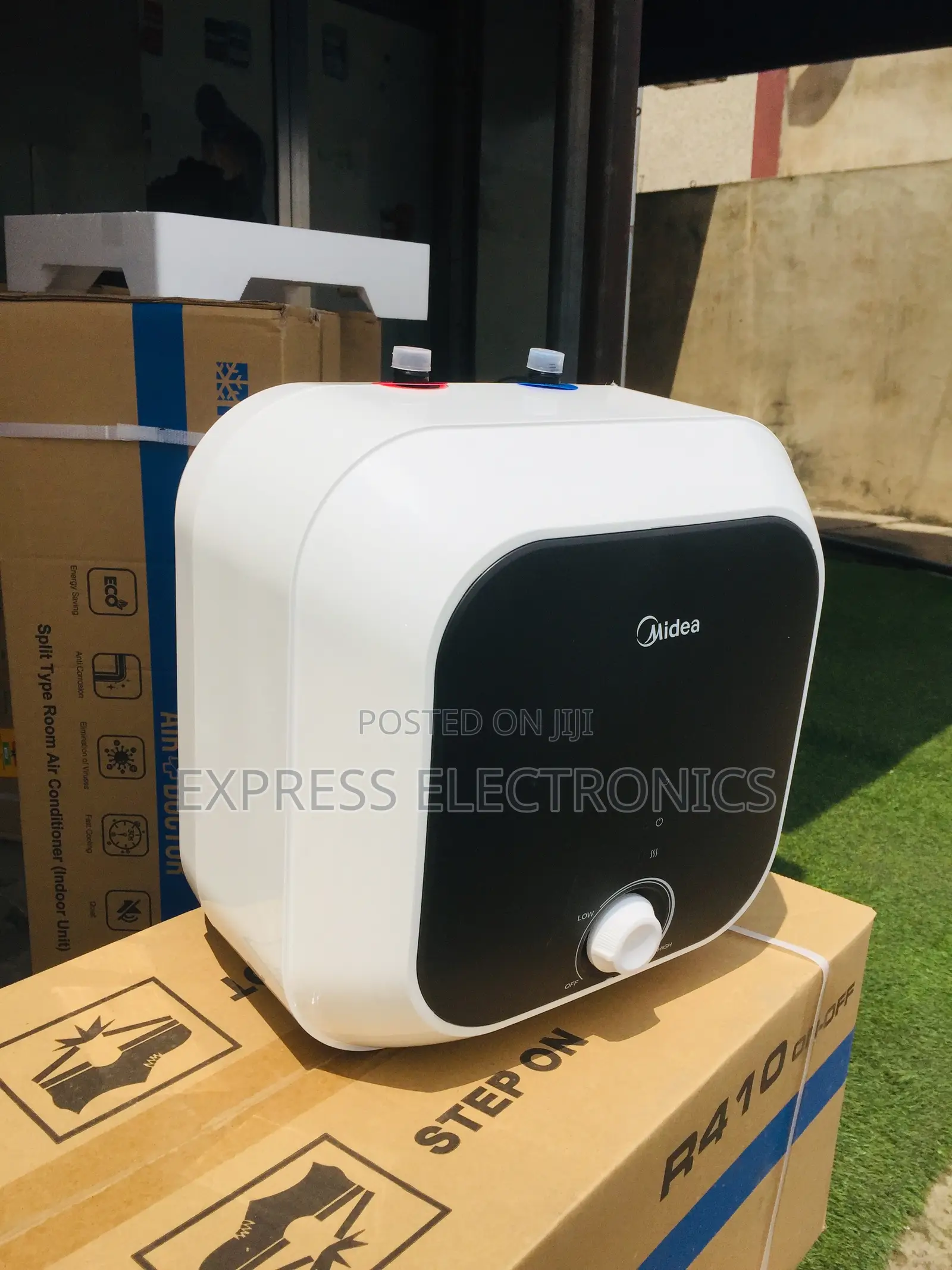 Unique Design White Water Heater Midea 15L.