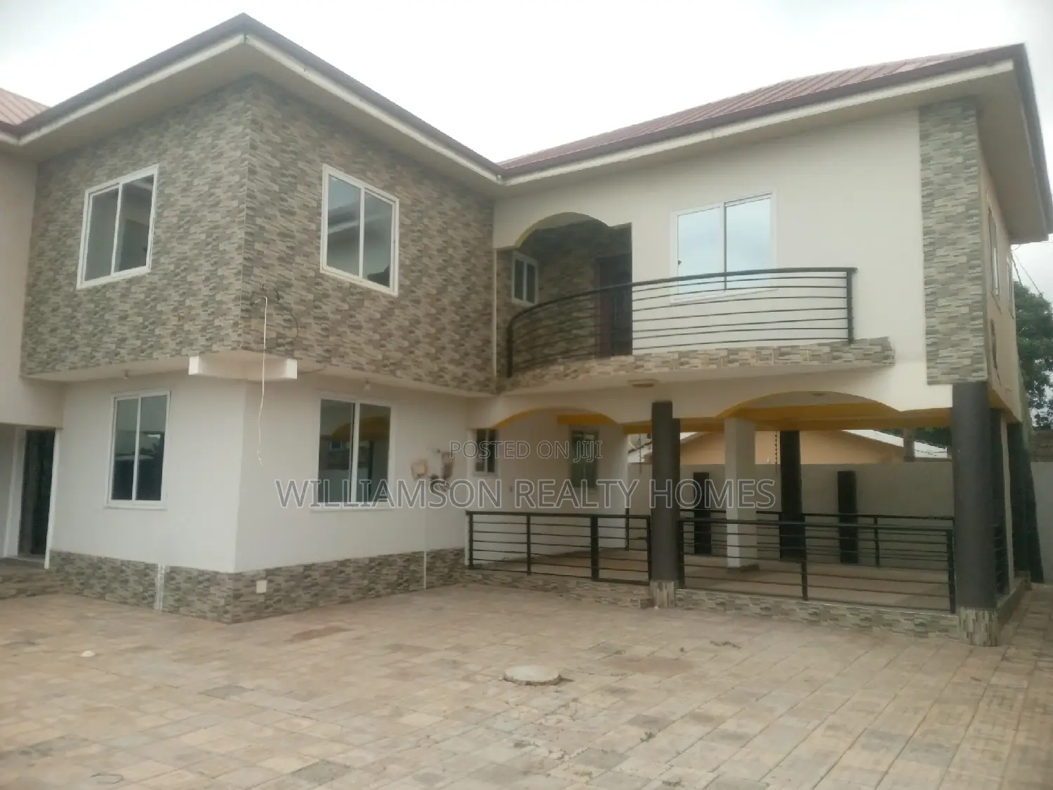 5bdrm Duplex in Tempo Estate Area, Spintex for rent