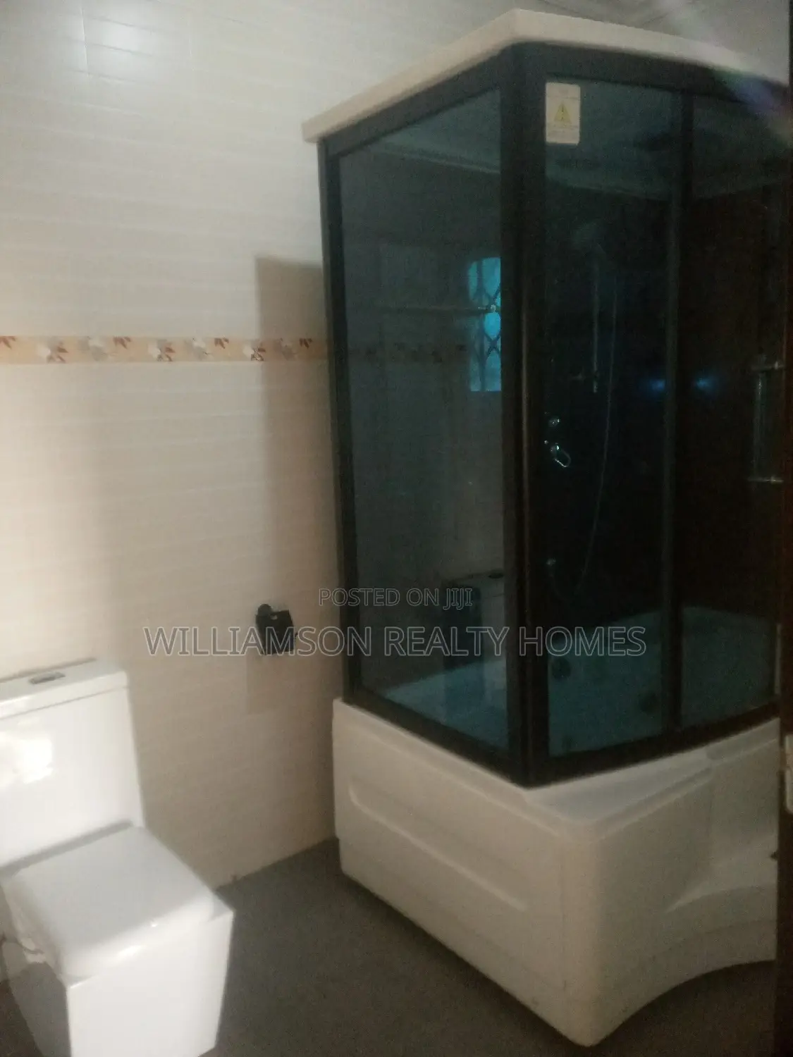 5bdrm Duplex in Tempo Estate Area, Spintex for rent