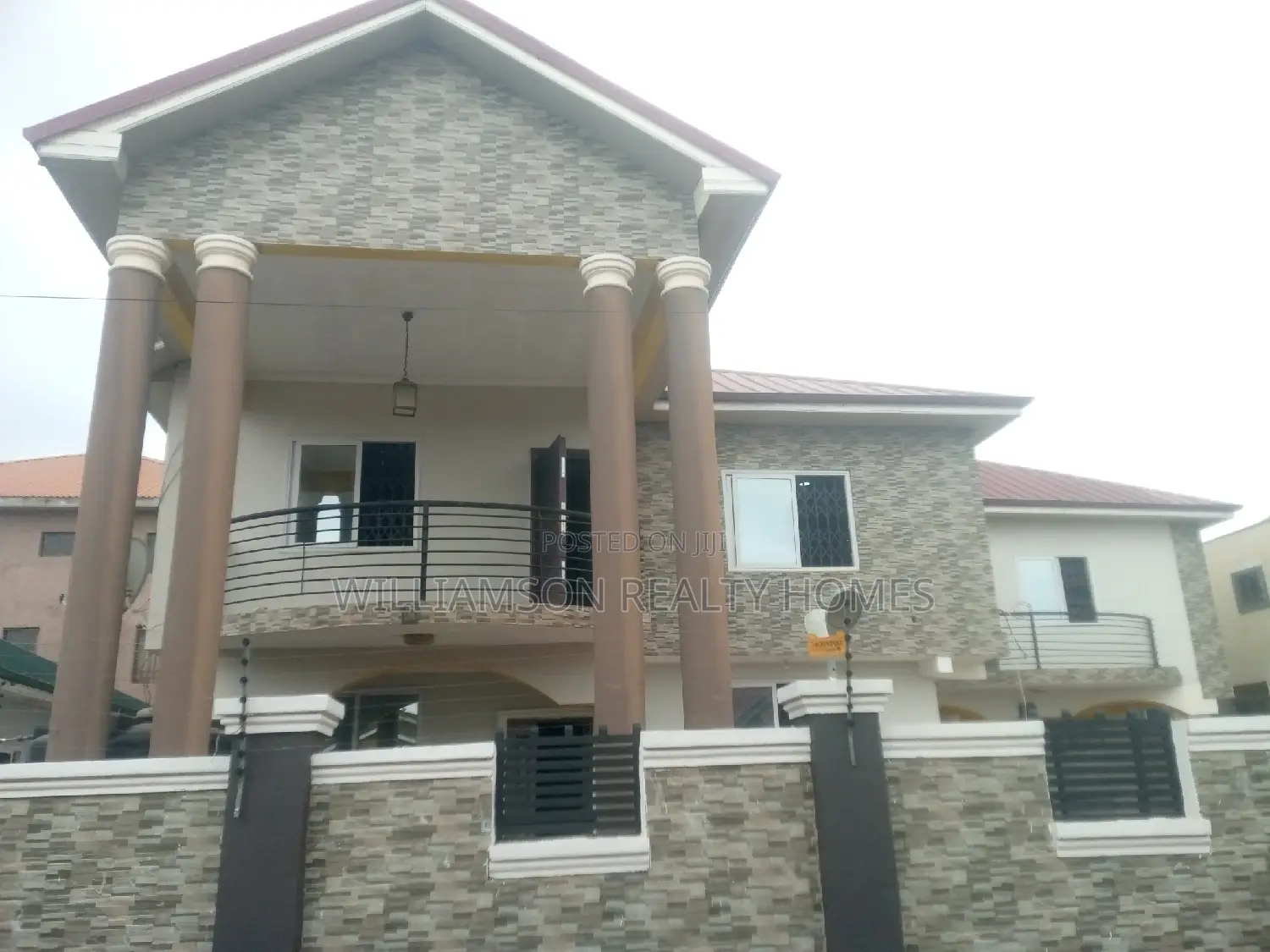 5bdrm Duplex in Tempo Estate Area, Spintex for rent