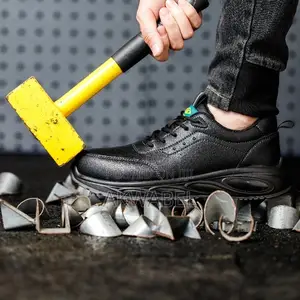 DG627 - Leather Lightweight Safety Shoes