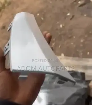 Mercedes Benz C300 Side Bumper Cover