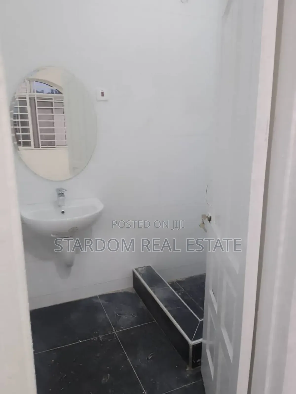 1bdrm Apartment in East Legon for rent