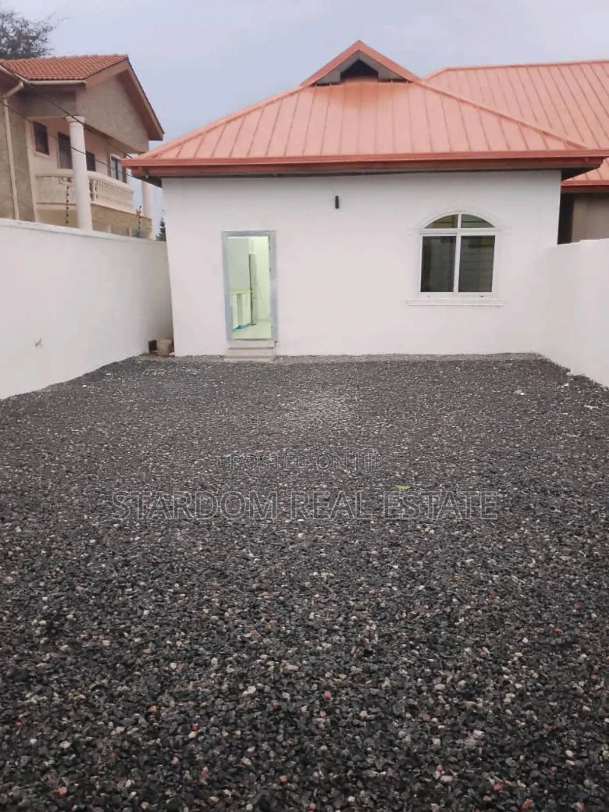 1bdrm Apartment in East Legon for rent