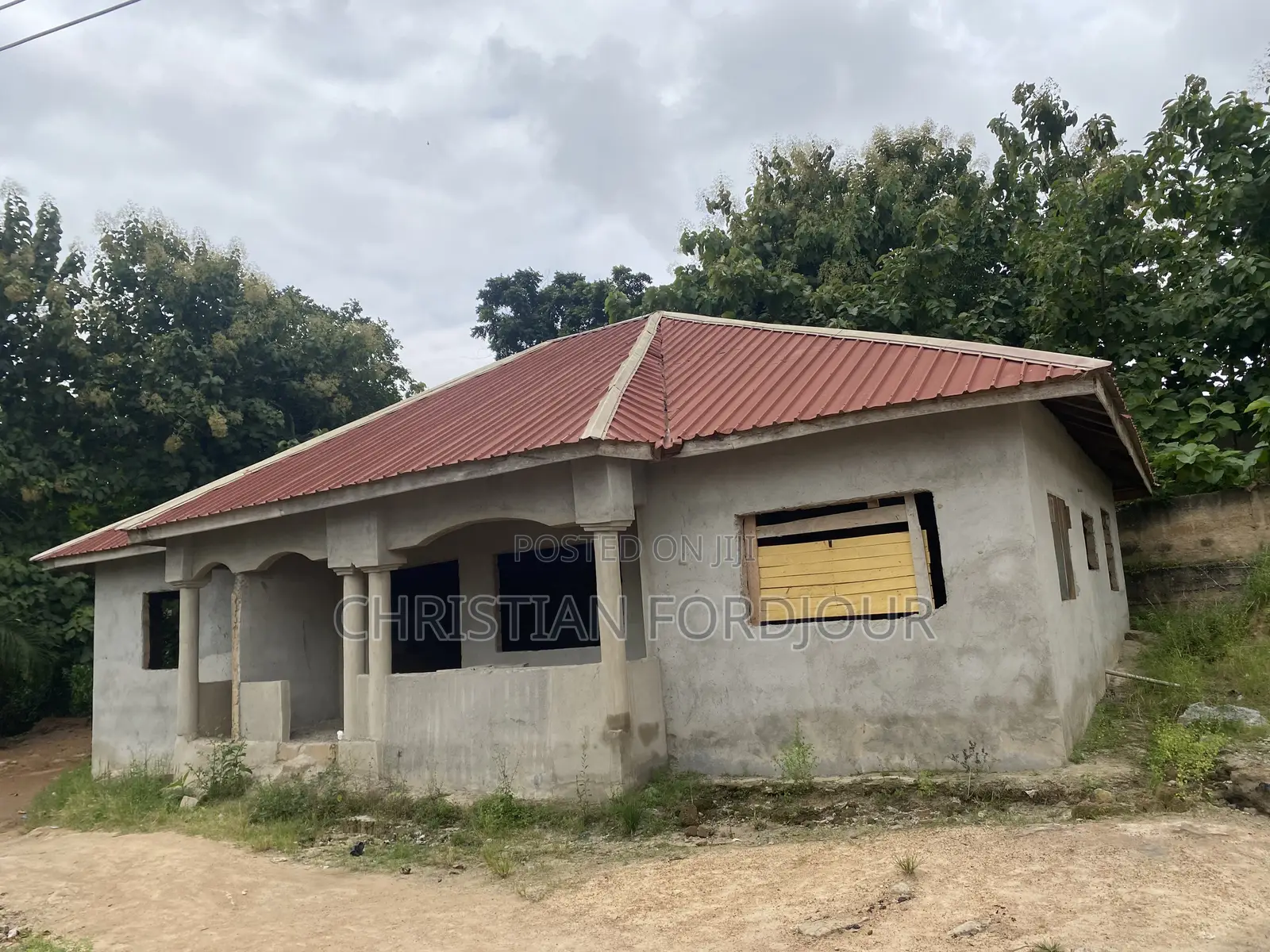 5bdrm House in Kumasi Metropolitan for sale
