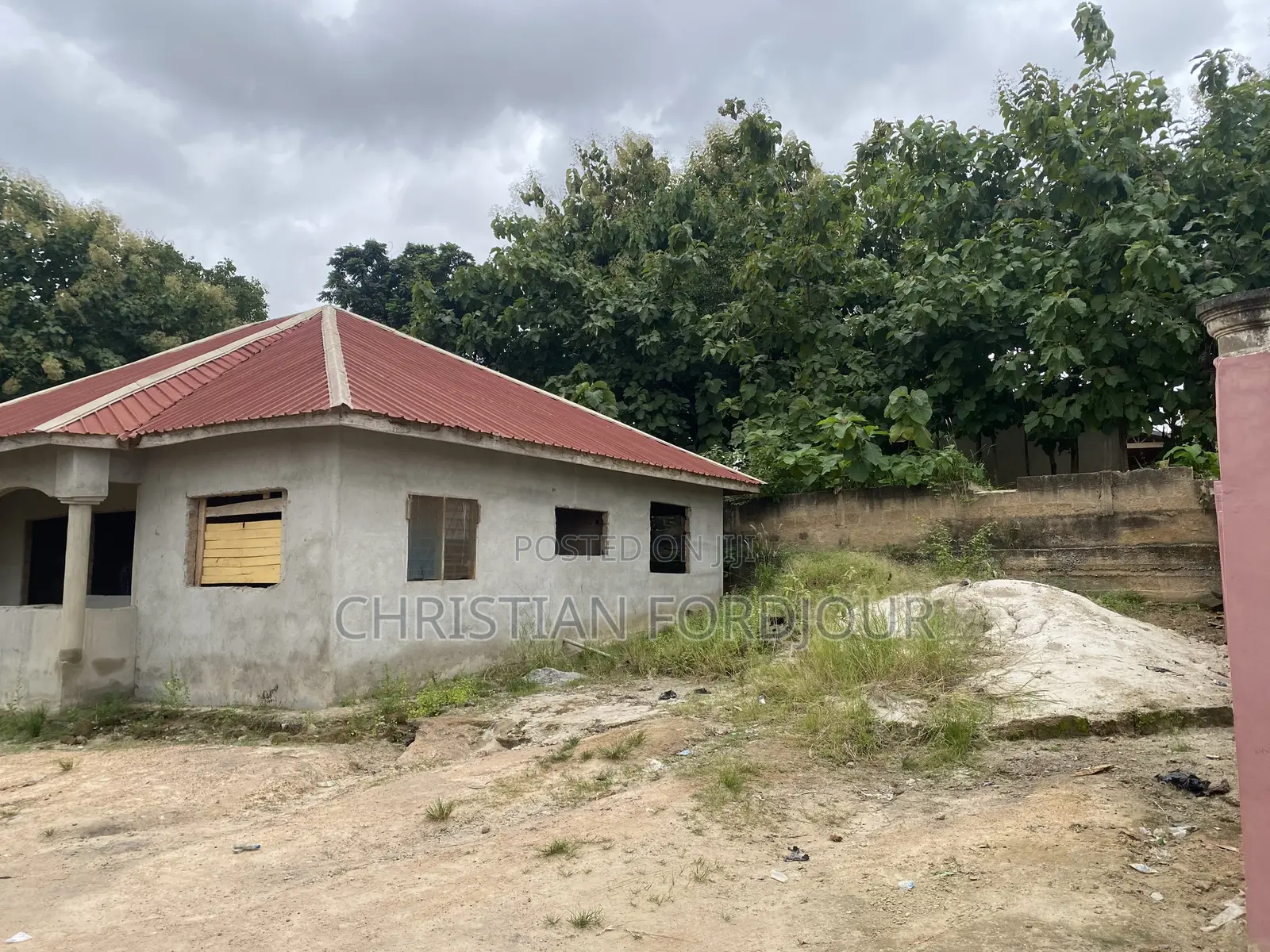 5bdrm House in Kumasi Metropolitan for sale