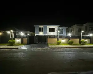 5bdrm House in Airport Hills, Accra Metropolitan for sale
