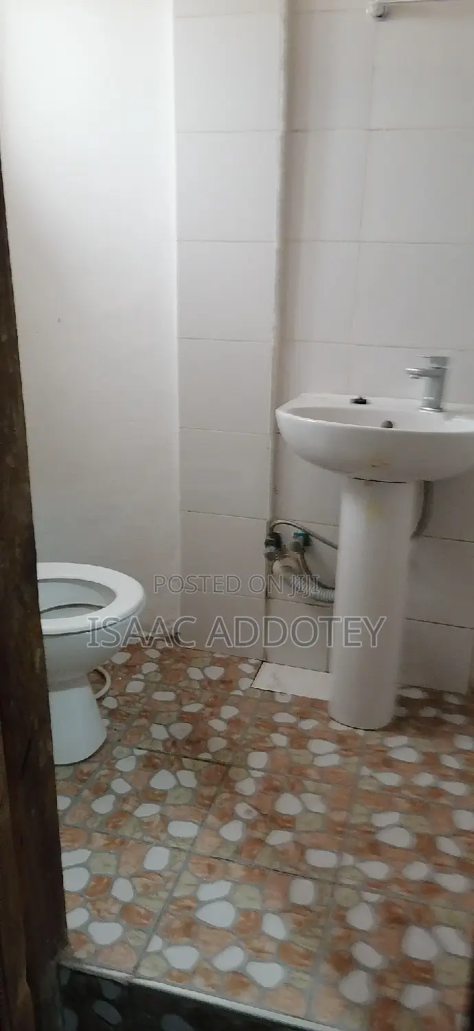 Furnished 1bdrm Apartment in Spintex, Baatsona Total for rent