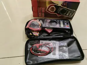 Digital Clamp Meter