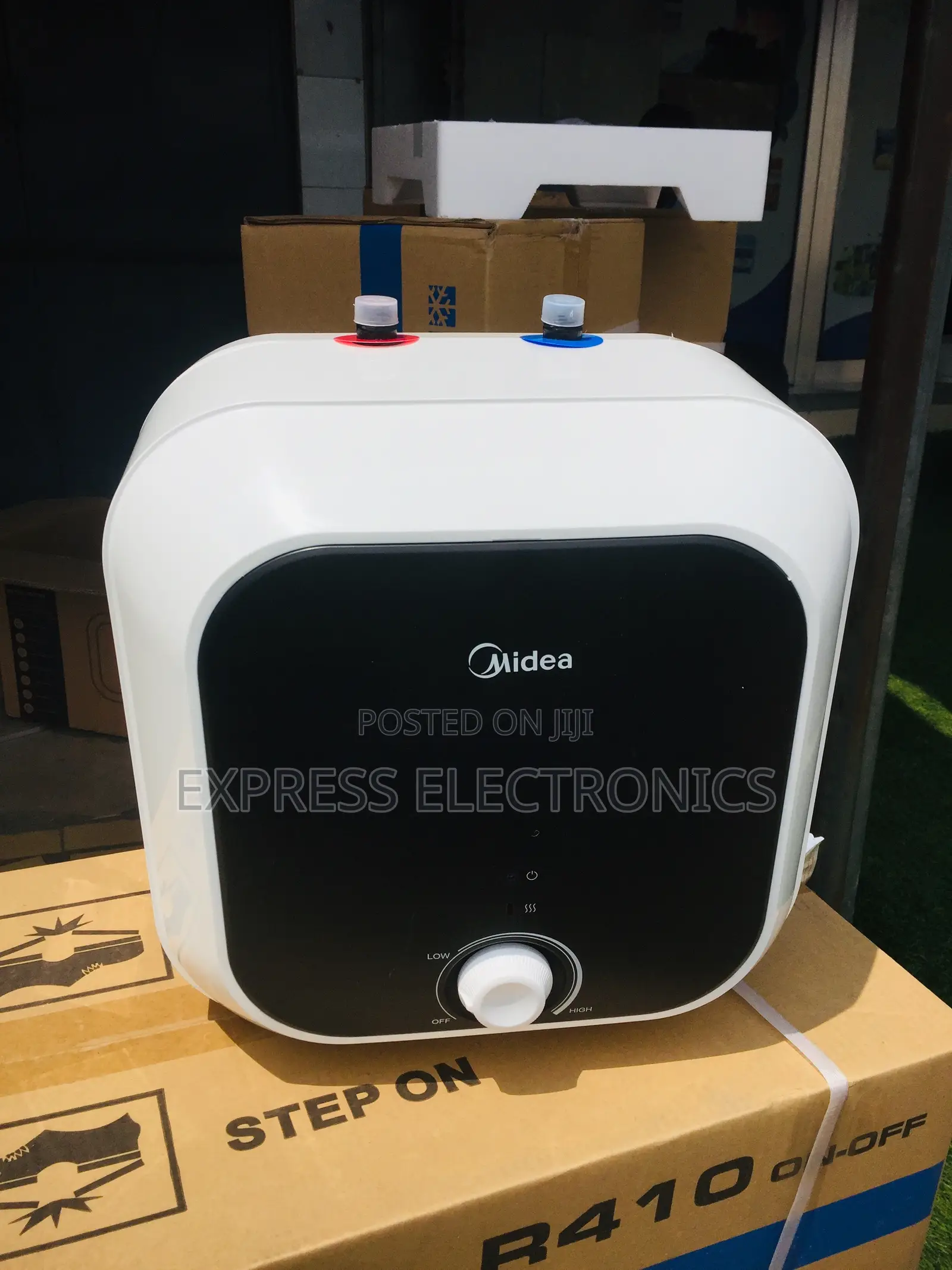 Water Proof Body Water Heater Midea 15L.