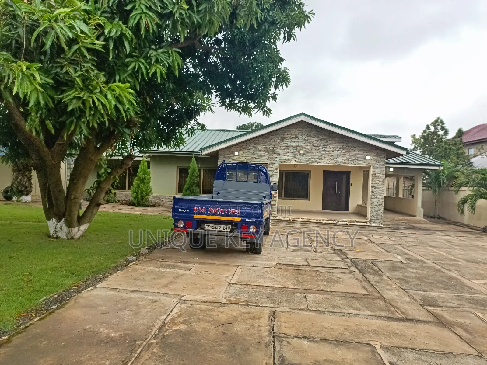 Furnished 3bdrm Apartment in Unique Key Agency, American House