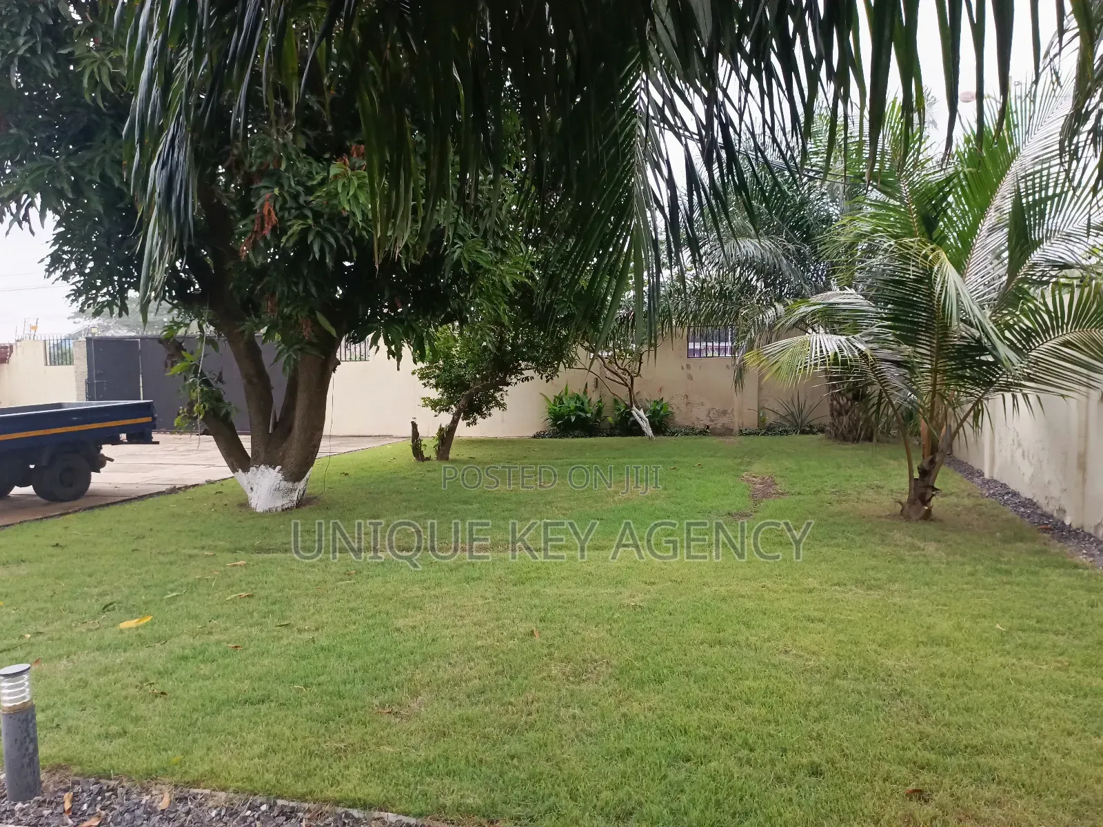 Furnished 3bdrm Apartment in Unique Key Agency, American House