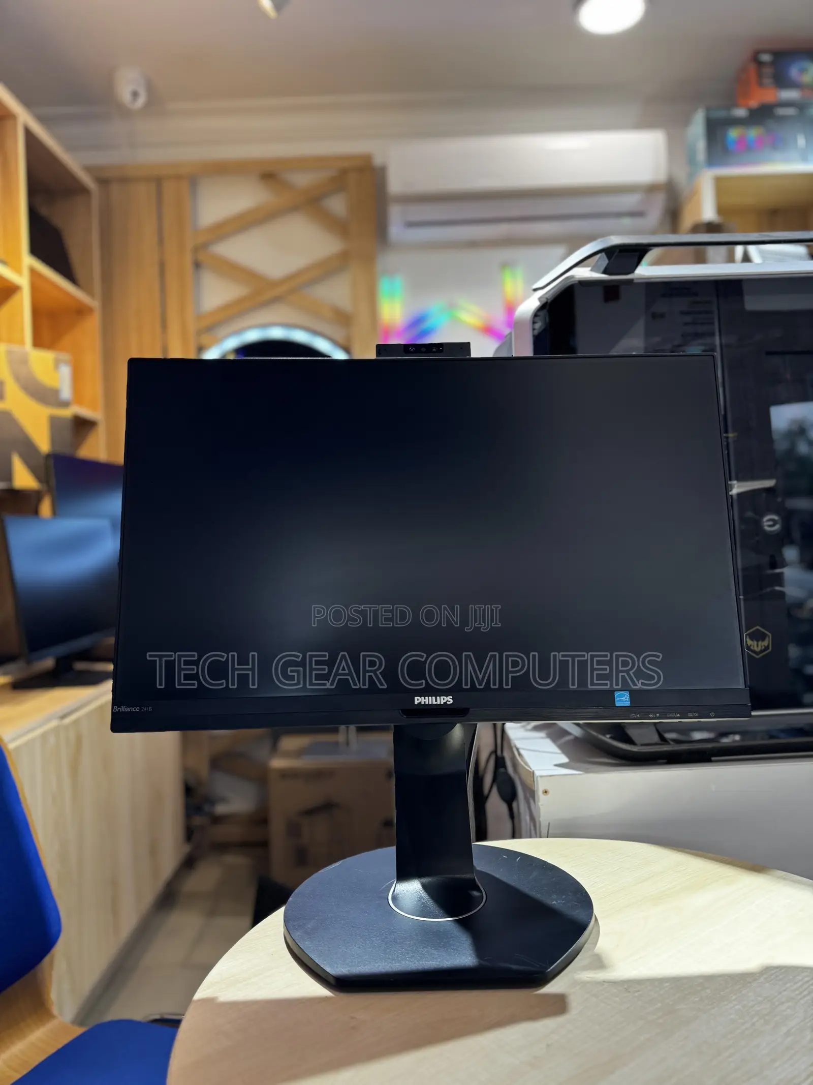 Philips 241b7qupeb - 24 Inch Type C FHD Monitor, 60hz