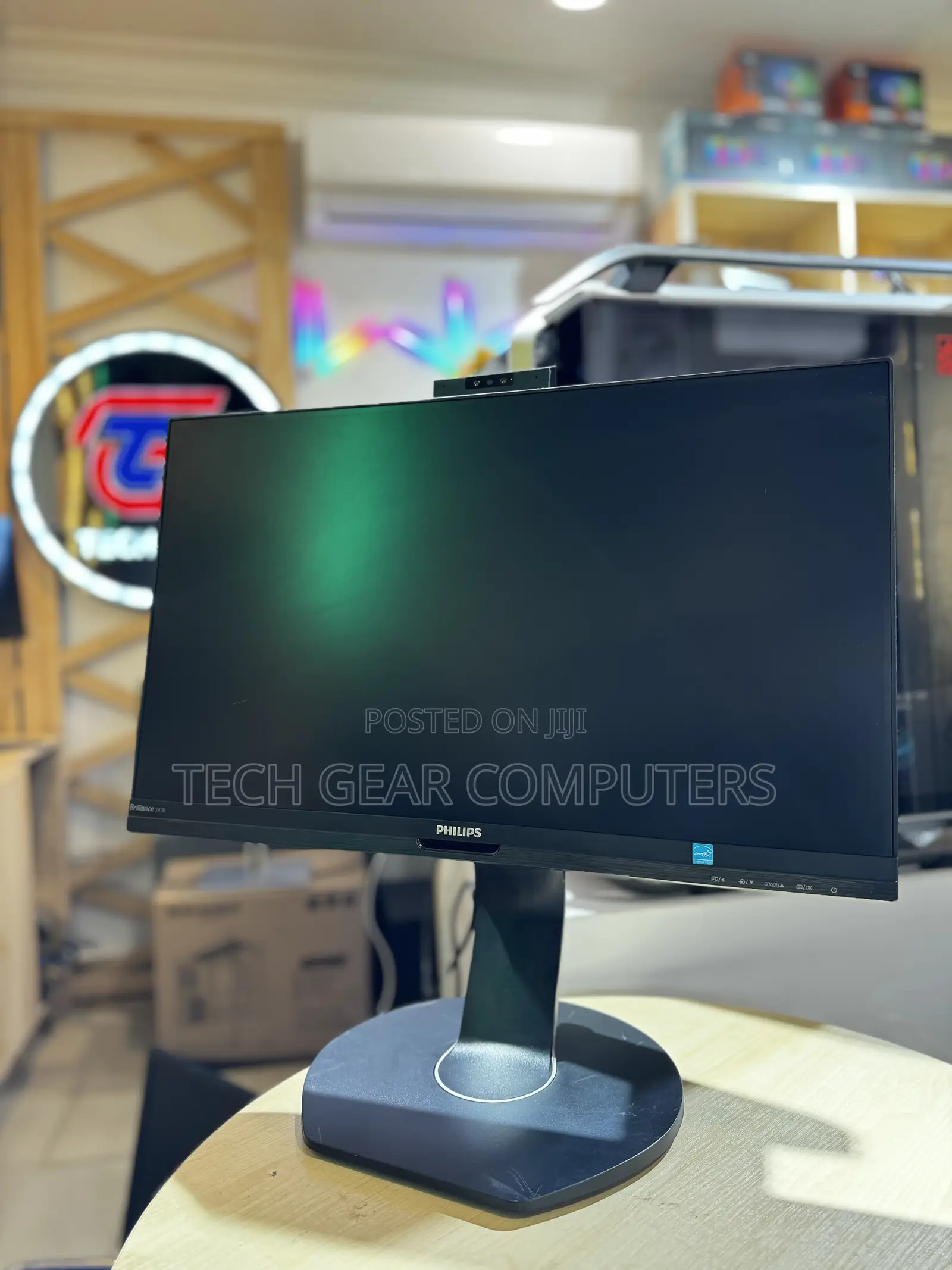 Philips 241b7qupeb - 24 Inch Type C FHD Monitor, 60hz
