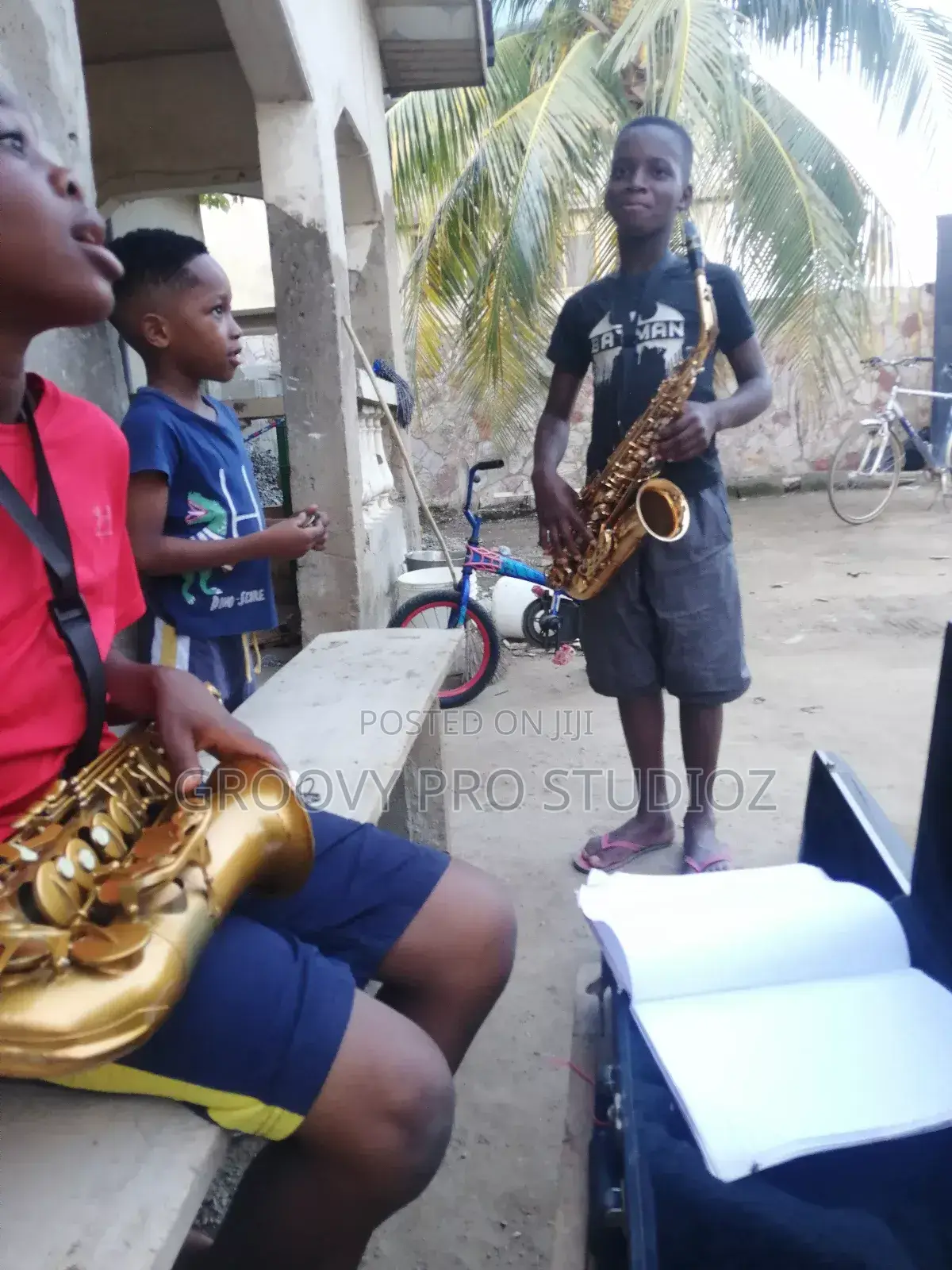 Private Music Tutor, Piano Class and Saxophone Class