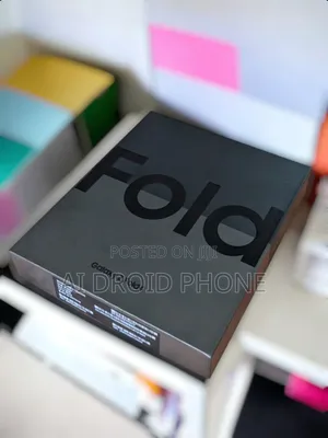 New Samsung Galaxy Z Fold4 256 GB Gray