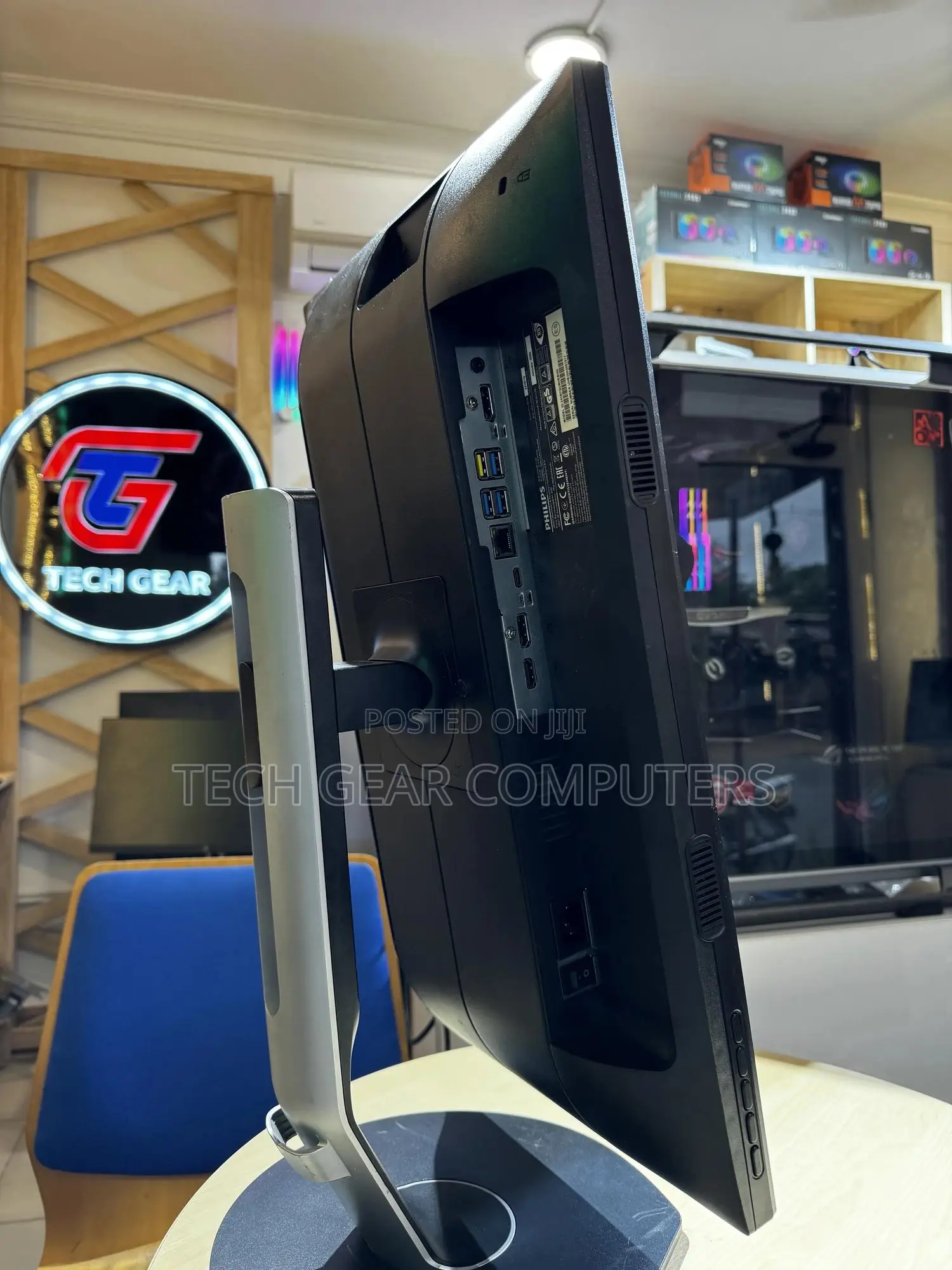 Philips 241b7qupeb - 24 Inch Type C FHD Monitor, 60hz