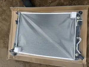 Kia Sportage Radiator/Water Tank 2011 2012 2013