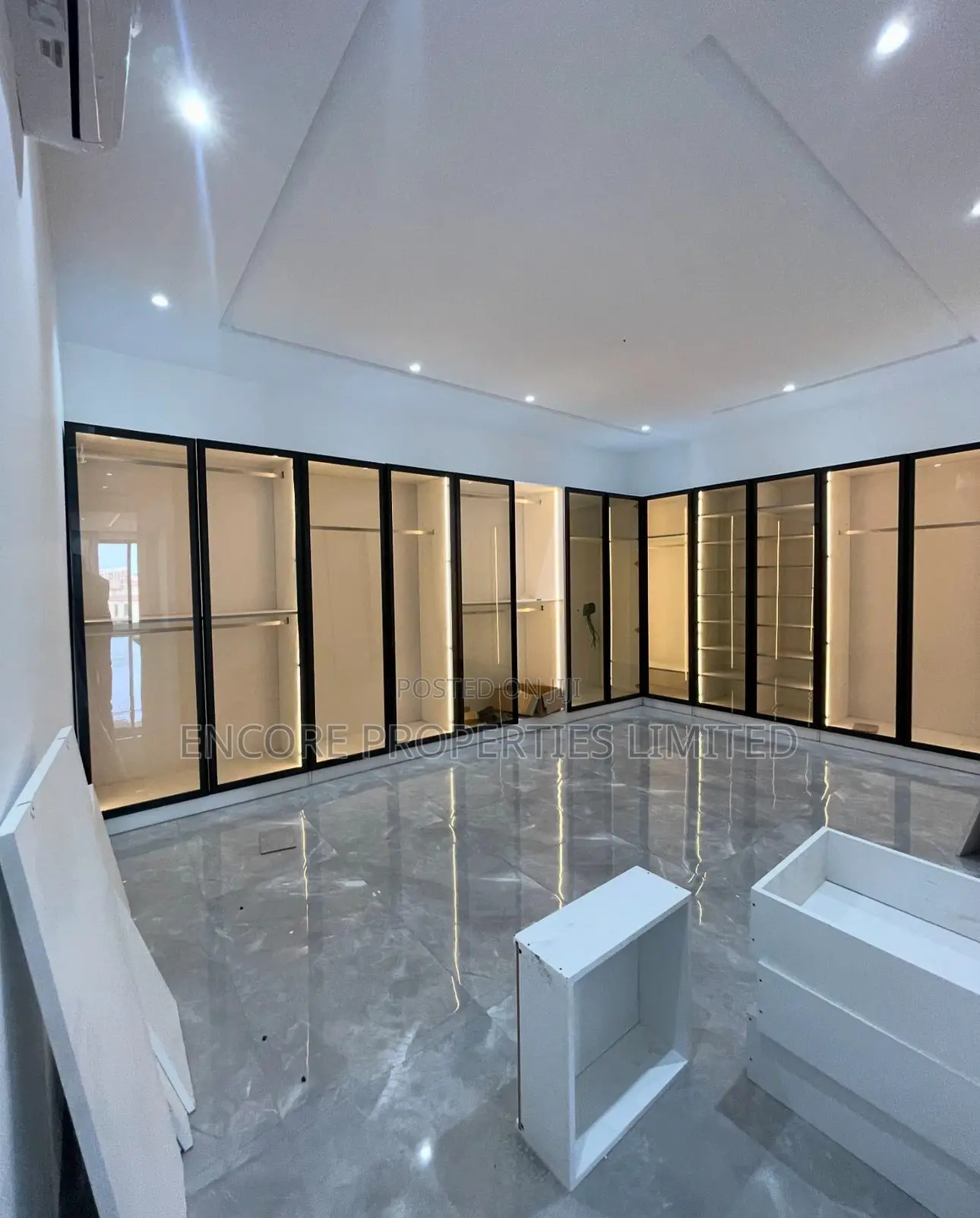 Furnished 4bdrm Mansion in Encore Properties, East Legon for sale