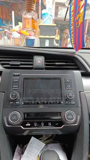 2016 Honda Civic Radio Display Screen W Separate Volume