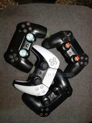 Playstation 4 5 Controllers Available