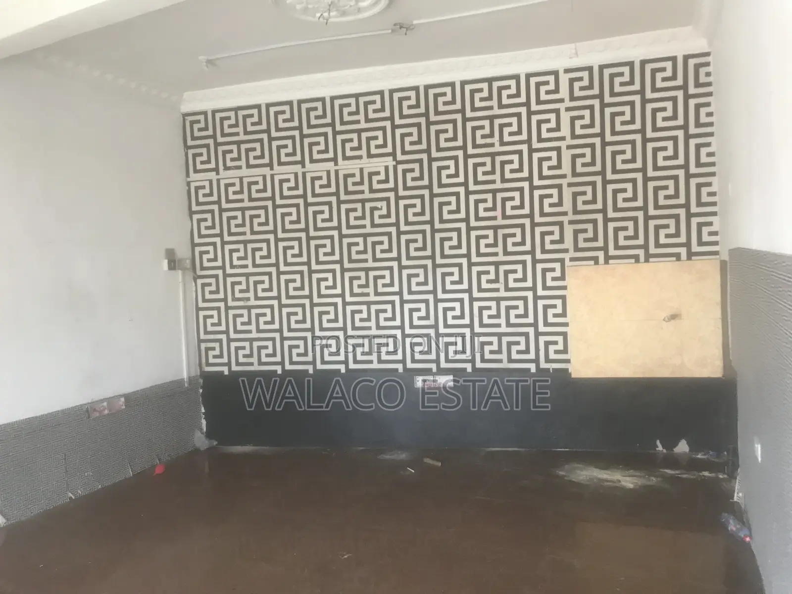 Shop at North Kaneshie for Rent