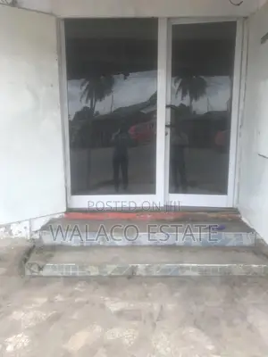 Shop at North Kaneshie for Rent