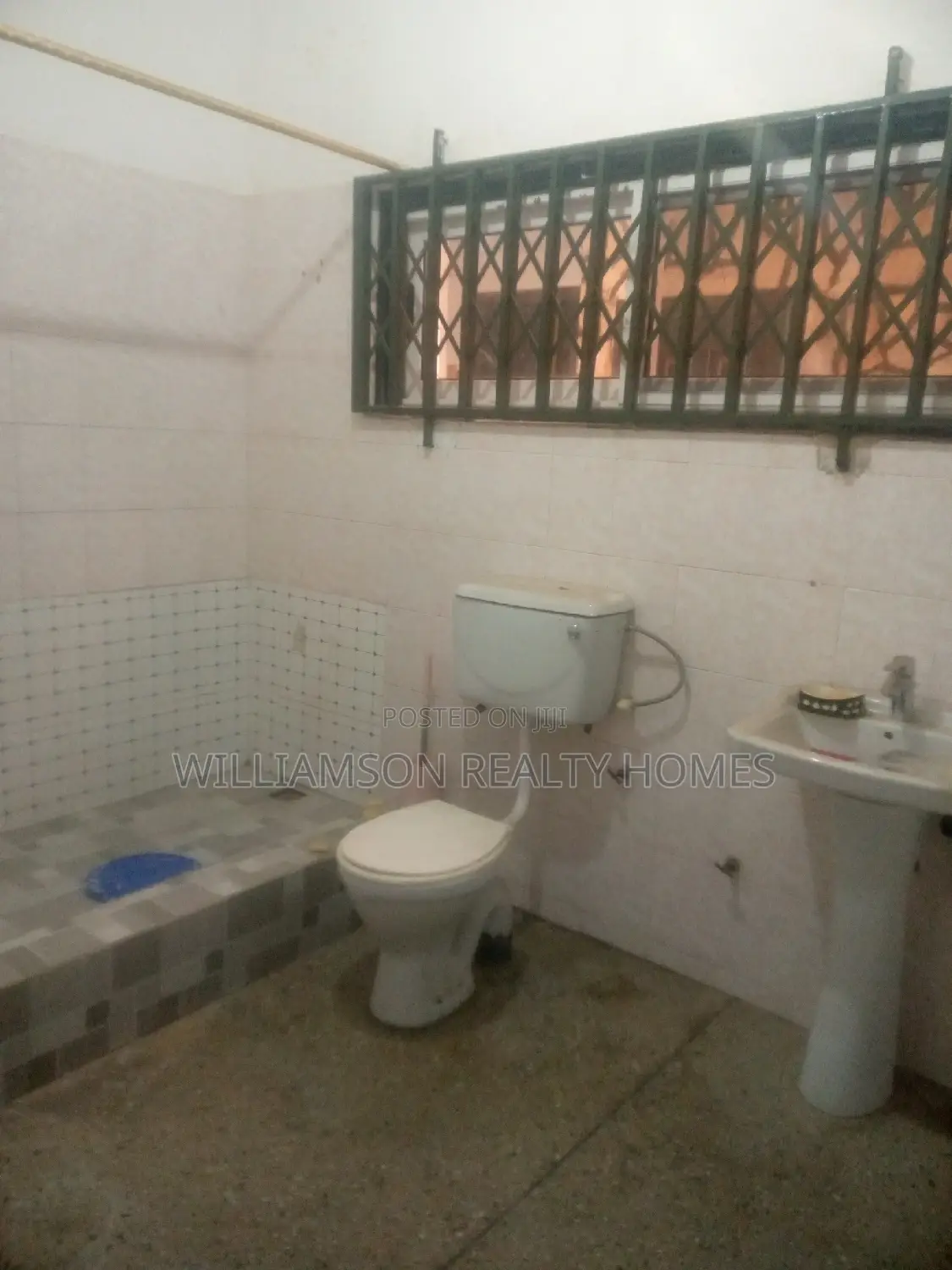 3bdrm Apartment in Devtraco Estate Road, Spintex for rent