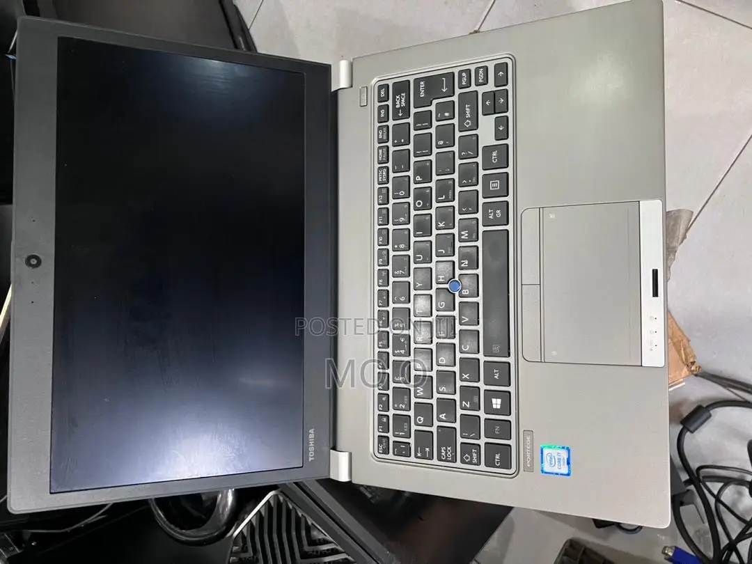 Laptop Toshiba Portege A30 8GB Intel Core I7 SSD 256GB