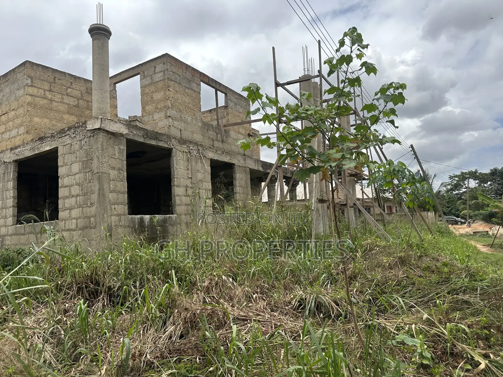 5bdrm House in Kotwi, Kumasi Metropolitan for sale