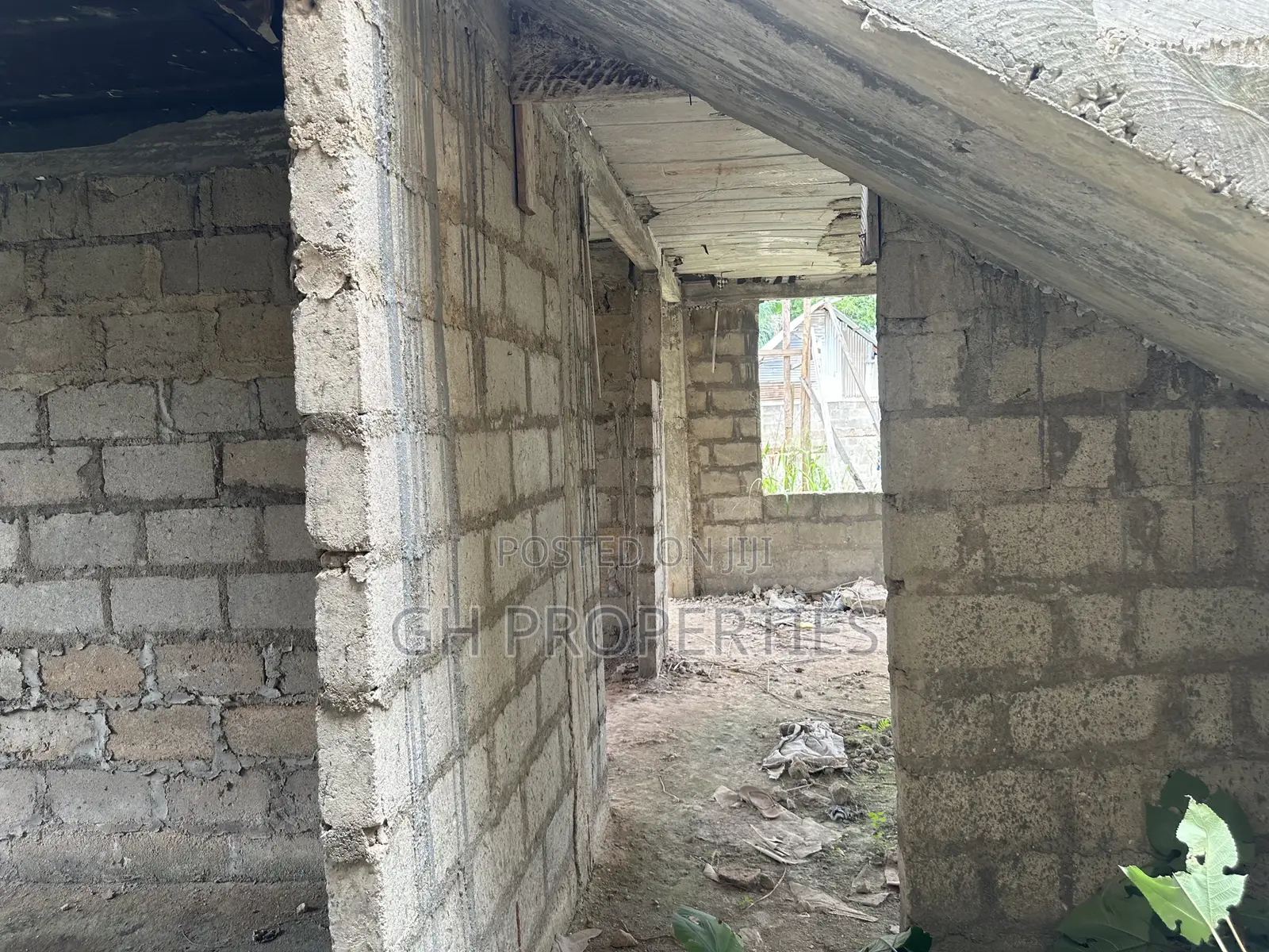 5bdrm House in Kotwi, Kumasi Metropolitan for sale