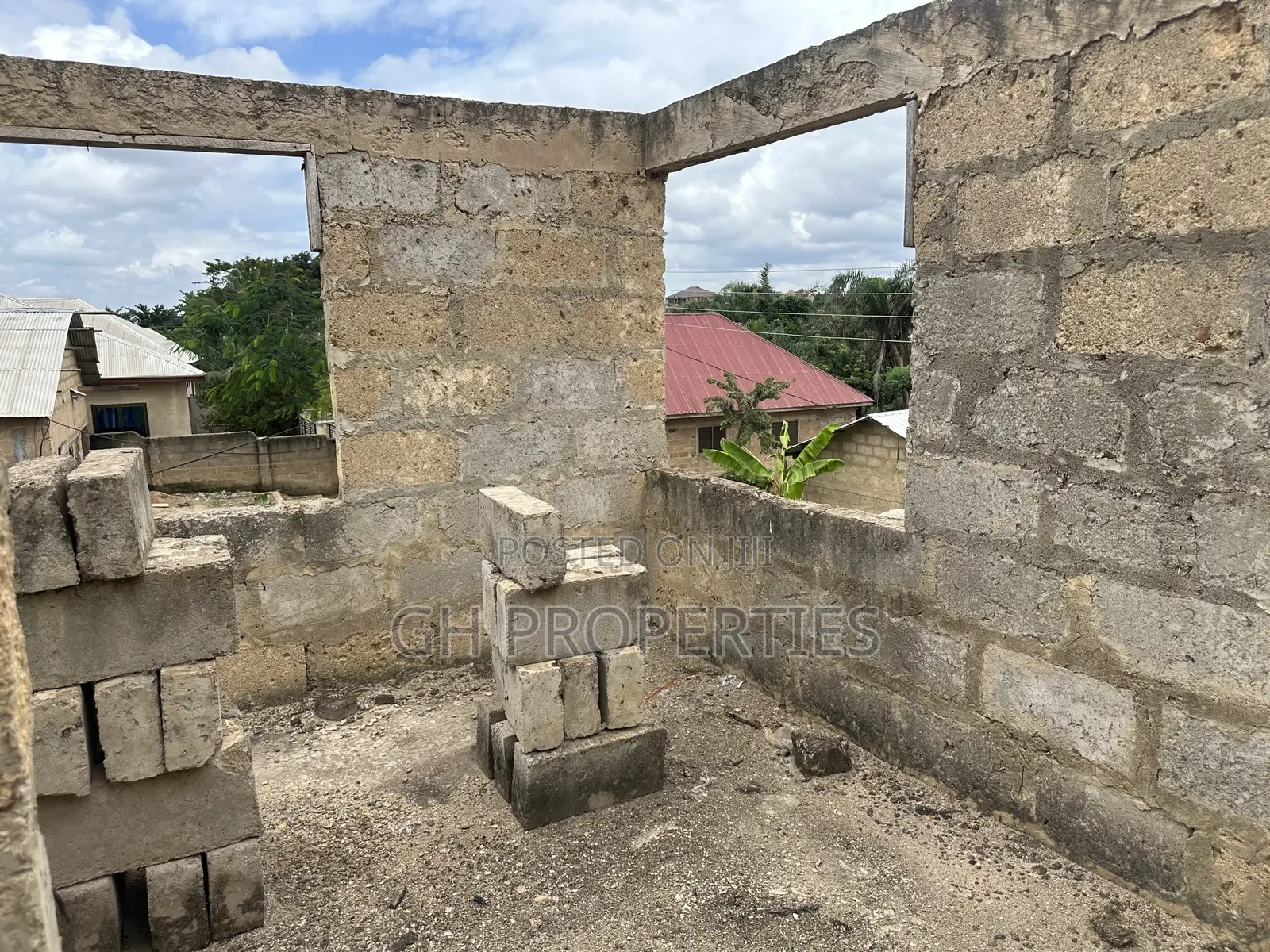 5bdrm House in Kotwi, Kumasi Metropolitan for sale