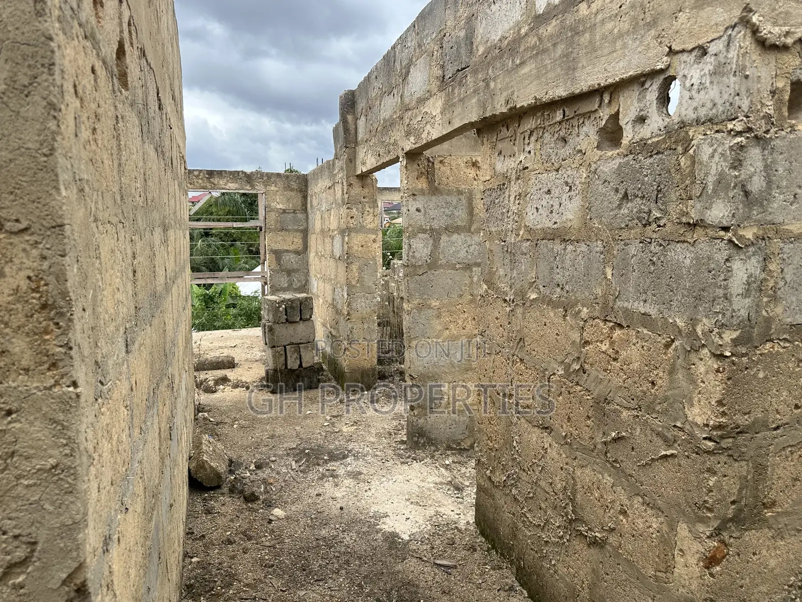 5bdrm House in Kotwi, Kumasi Metropolitan for sale