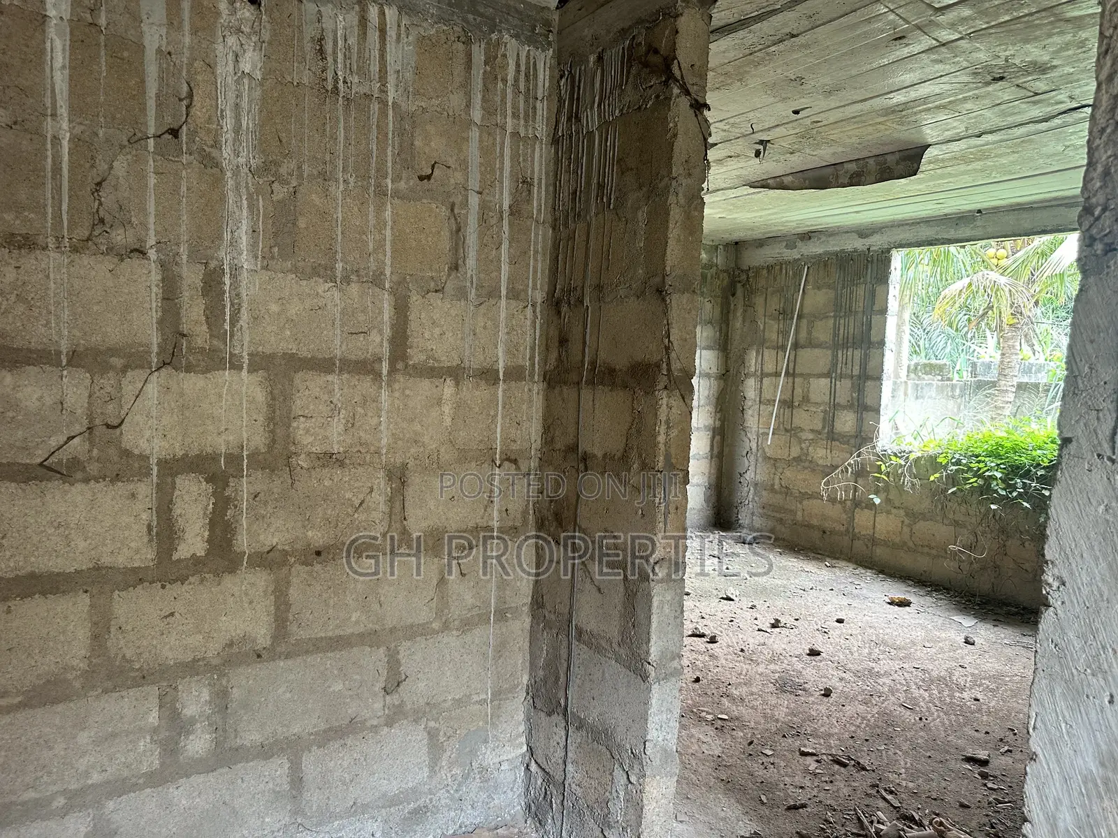 5bdrm House in Kotwi, Kumasi Metropolitan for sale